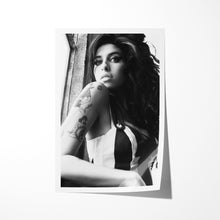Load image into Gallery viewer, #005BW Amy Winehouse