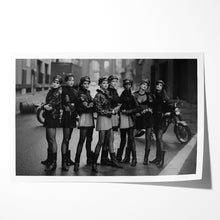 Load image into Gallery viewer, #105 Cindy Crawford
