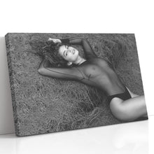 Load image into Gallery viewer, #106 Cindy Crawford