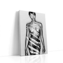 Load image into Gallery viewer, #031BW Naomi Campbell