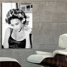 Load image into Gallery viewer, #002 Beyonce