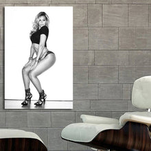 Load image into Gallery viewer, #024BW Beyonce