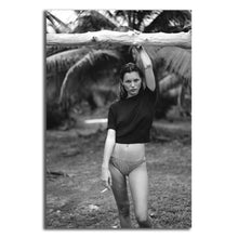 Load image into Gallery viewer, #016 Kate Moss