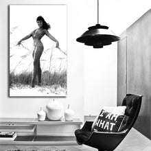Load image into Gallery viewer, #017BW Bettie Page