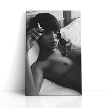 Load image into Gallery viewer, #002BW Naomi Campbell
