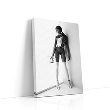 Load image into Gallery viewer, #035BW Naomi Campbell
