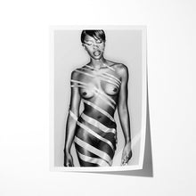 Load image into Gallery viewer, #031BW Naomi Campbell
