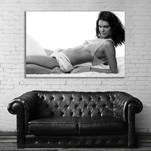 Load image into Gallery viewer, #082 Kendall Jenner
