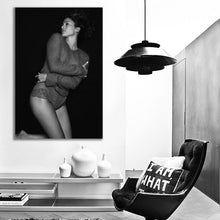 Load image into Gallery viewer, #015BW Jennifer Lopez
