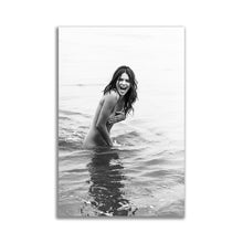 Load image into Gallery viewer, #046BW Kendall Jenner
