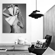 Load image into Gallery viewer, #605BW Kate Moss
