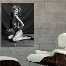 Load image into Gallery viewer, #712BW Kate Moss
