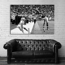 Load image into Gallery viewer, #002BW Giants
