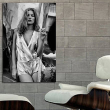 Load image into Gallery viewer, #019 Kate Moss
