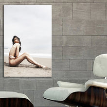 Load image into Gallery viewer, #068 Kendall Jenner
