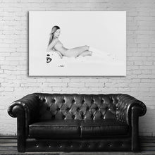 Load image into Gallery viewer, #095BW Kate Moss
