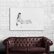 Load image into Gallery viewer, #095BW Kate Moss
