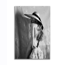 Load image into Gallery viewer, #112BW Kate Moss
