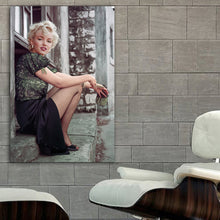 Load image into Gallery viewer, #085 Marilyn Monroe
