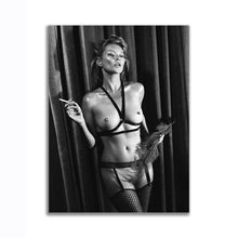 Load image into Gallery viewer, #724BW Kate Moss
