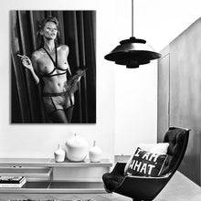 Load image into Gallery viewer, #724BW Kate Moss
