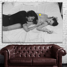 Load image into Gallery viewer, #032BW Kate Moss
