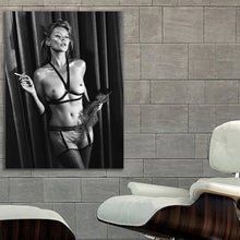 Load image into Gallery viewer, #724BW Kate Moss
