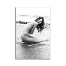 Load image into Gallery viewer, #048BW Kendall Jenner
