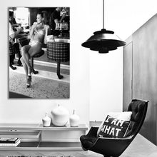 Load image into Gallery viewer, #125BW Kate Moss
