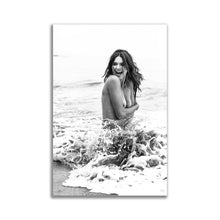 Load image into Gallery viewer, #040BW Kendall Jenner
