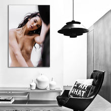 Load image into Gallery viewer, #029 Kendall Jenner

