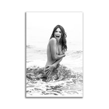 Load image into Gallery viewer, #042BW Kendall Jenner
