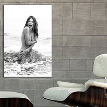 Load image into Gallery viewer, #042BW Kendall Jenner
