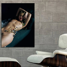 Load image into Gallery viewer, #713 Kate Moss
