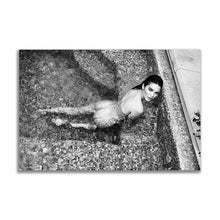 Load image into Gallery viewer, #073BW Kendall Jenner
