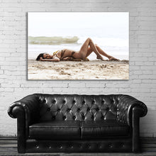 Load image into Gallery viewer, #051 Kendall Jenner
