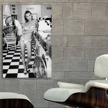 Load image into Gallery viewer, #129BW Kate Moss
