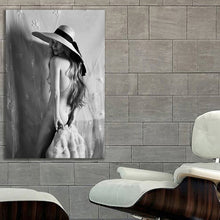 Load image into Gallery viewer, #112BW Kate Moss
