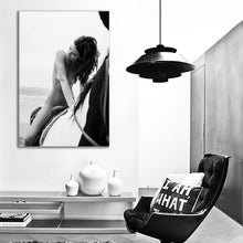 Load image into Gallery viewer, #026BW Kendall Jenner
