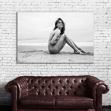 Load image into Gallery viewer, #071BW Kendall Jenner
