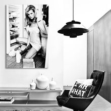 Load image into Gallery viewer, #086BW Kate Moss

