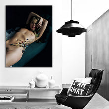 Load image into Gallery viewer, #713 Kate Moss
