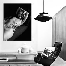 Load image into Gallery viewer, #714BW Kate Moss
