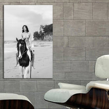 Load image into Gallery viewer, #032BW Kendall Jenner
