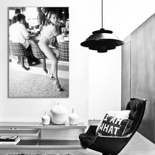 Load image into Gallery viewer, #127BW Kate Moss
